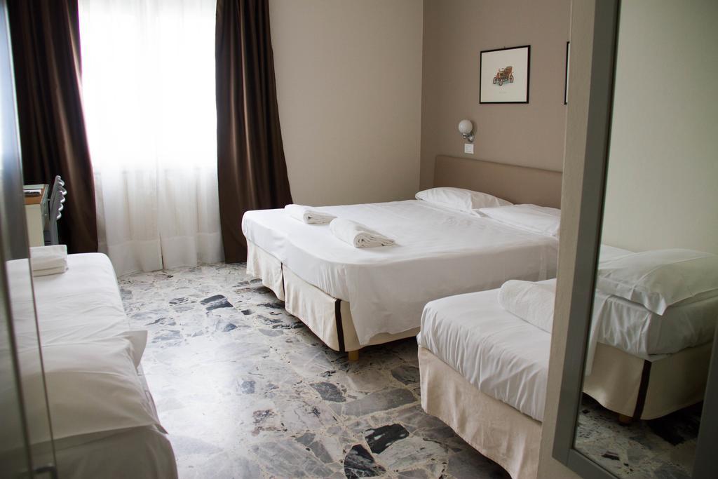 Hotel Arianna 이세오 객실 사진